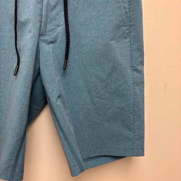 Lululemon 3rd Street Short Heathered Tofino Teal - Picture 7 of 11
